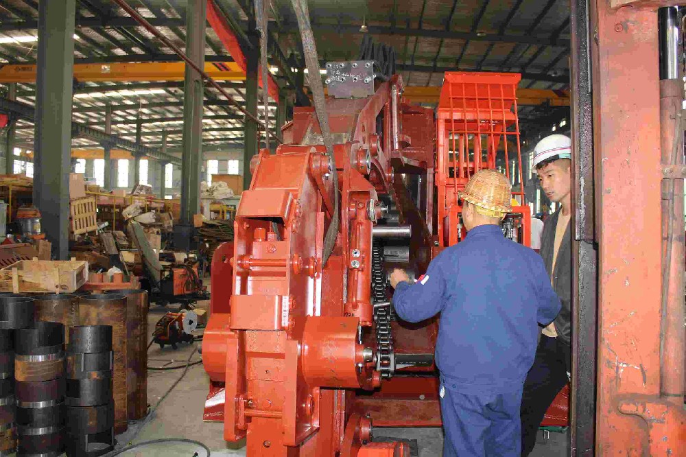 二手礦山扒渣機市場現(xiàn)狀與未來趨勢
