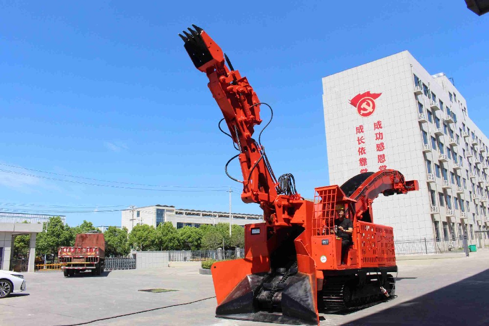 怎樣分辨優(yōu)質(zhì)扒渣機(jī)老司機(jī)教你三招不踩雷
