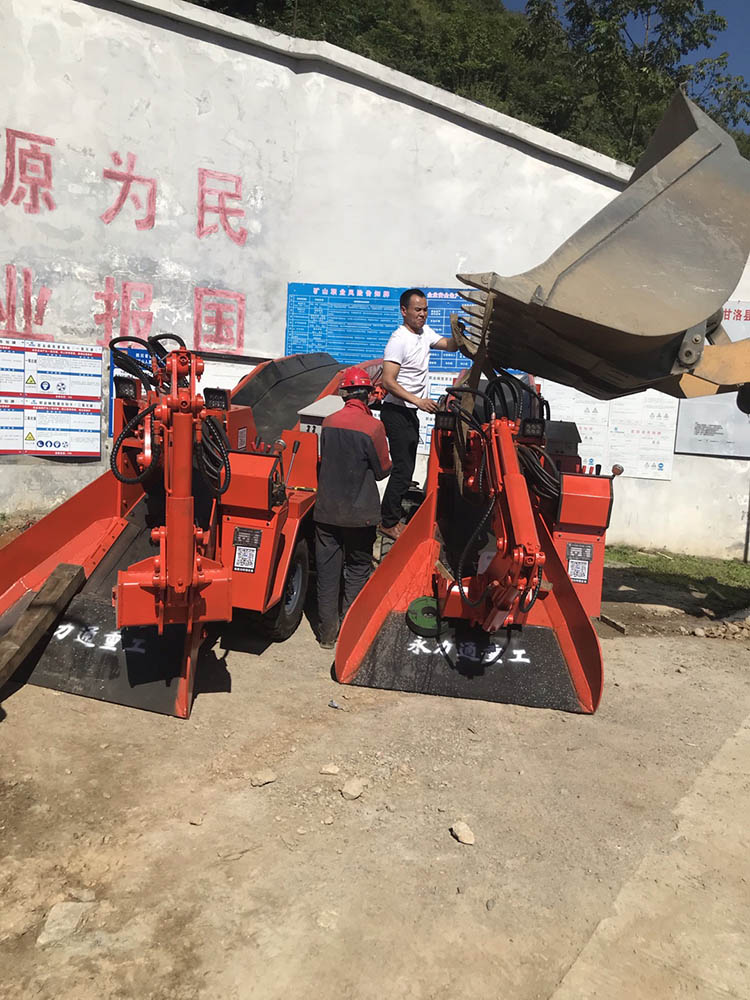 礦用30扒渣機(jī).jpg
