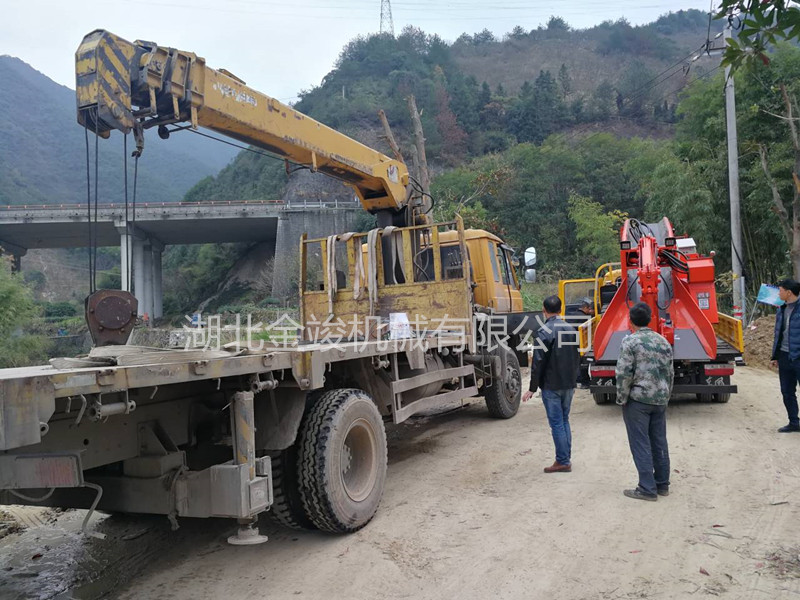 扒渣機(jī)卸車12-03-2.jpg